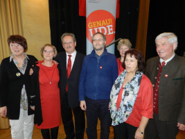 Die Schongauer SPD ließ sich ein Gruppenfoto mit Ude natürlich nicht nehmen